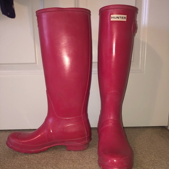 Tall pink hunter rain boots - Picture 2 of 6